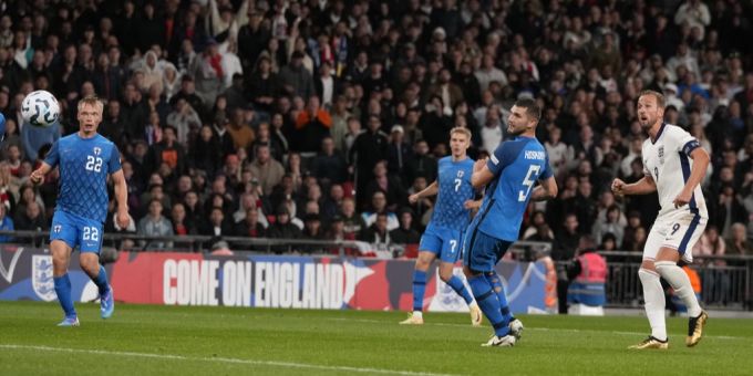 Harry Kane schiesst bei seinem Jubiläumspiel zwei Tore – und trägt goldene Schuhe! Harry Kane