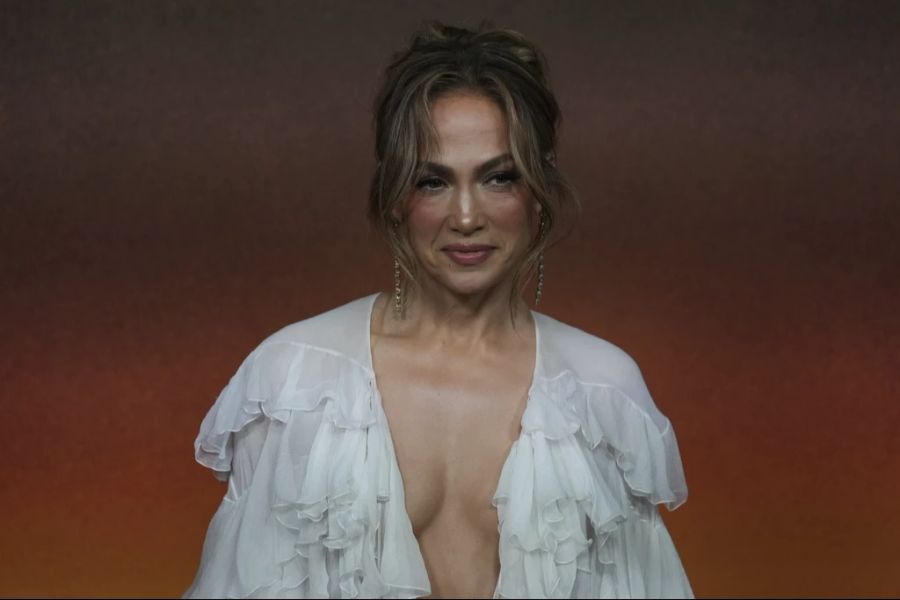 Jennifer Lopez roter Teppich