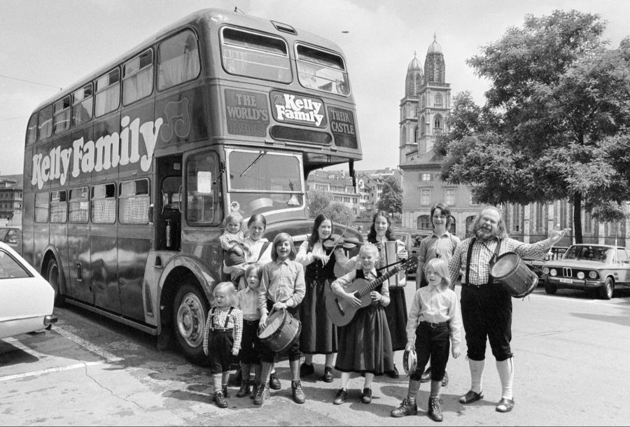 Der «Kelly Family» Bus in Zürich. Die Schweiz war für die Band ein wichtiger Markt, nicht nur als Tour Stopp, sondern auch in den Charts.