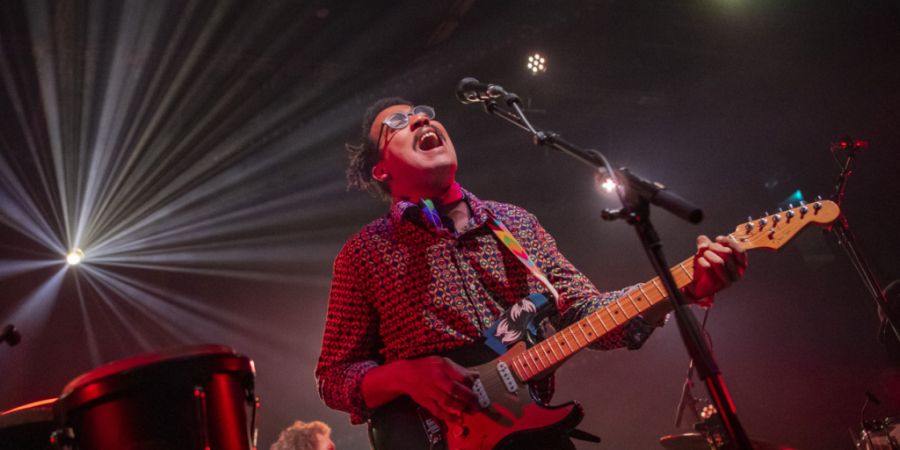 Der Schweizer Musiker Dino Brandão, hier bei seinem Konzert 2023, tritt auch an der am Mittwoch startenden Jubiläumsausgabe der Stanser Musiktage auf.