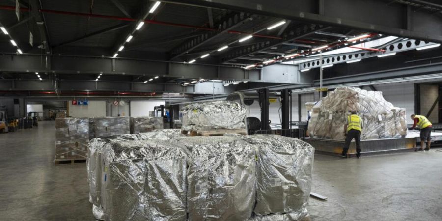 Für die Solothurner Unternehmen ist 2025 ein schwaches Exportjahr gewesen. Die Exporte sanken um rund 10 Prozent. (Symbolbild)