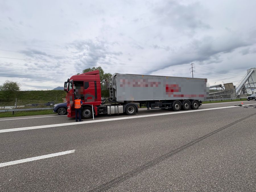 Aufgrund des Unfalls kam es zu einem Rückstau auf der A13.