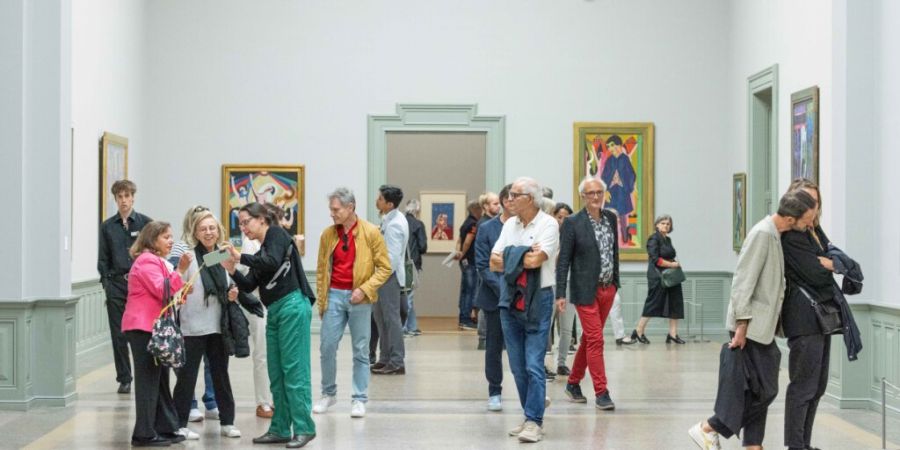 Die Kirchner-Ausstellung lockte viele Besucherinnen und Besucher ins Kunstmuseum Bern.