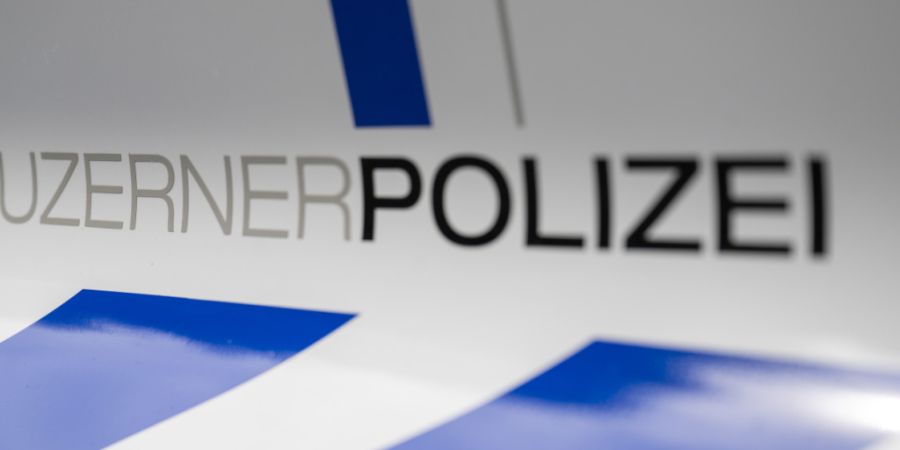 Die Luzerner Polizei hat einem verunfallten Senior den Führerausweis abgenommen. (Symbolbild)