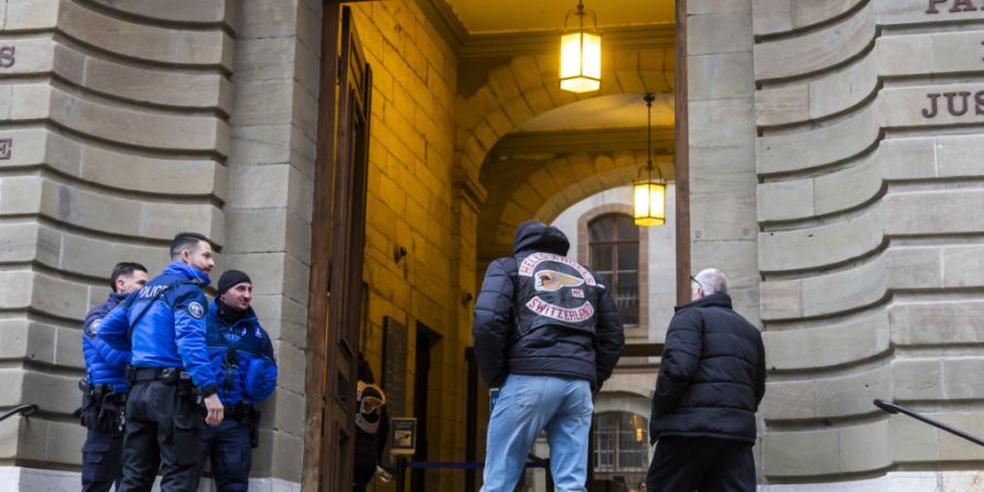 Nach Schiesserei in Bar: Mitglieder zweier rivalisierender Motorradgruppen standen diese Woche vor dem Strafgericht in Genf.