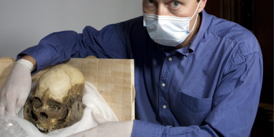 Neben seiner politischen Laufbahn im Zürcher Gemeinderat arbeitet Frank Rühli als Uniprofessor und Mumienforscher. (Archiv)