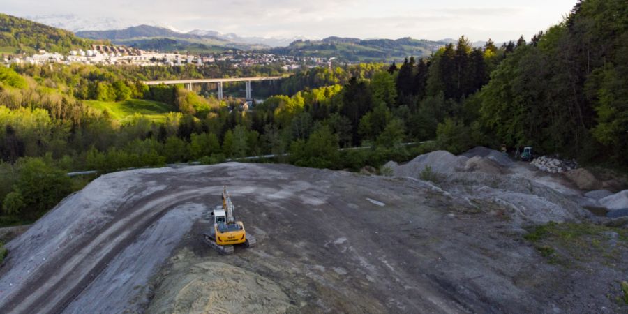 Die Deponie Tüfentobel bei St. Gallen kann erweitert werden. (Archivbild)