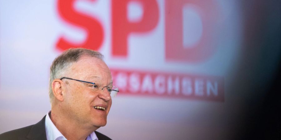 Niedersachsens Ministerpräsident Stephan Weil hat die Unterstützung seiner SPD für eine Koalition mit den Grünen.