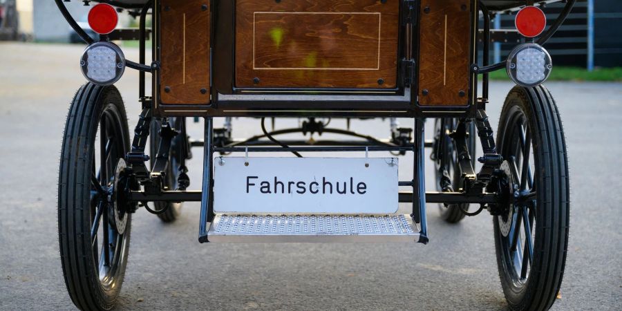 Wer eine Kutsche lenkt, kann viel falsch machen. Damit es weniger Unfälle gibt, wurde der Kutschenführerschein eingeführt.