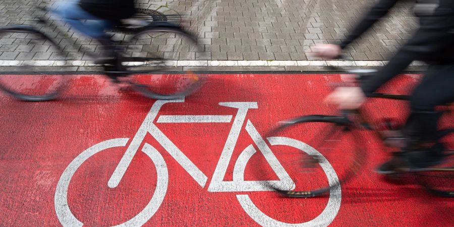 Radfahrerinnen und Radfahrer können wieder das Fahrradklima in ihren Städten und Gemeinden bewerten - bei einer Online-Umfrage des Allgemeinen Deutschen Fahrrad-Clubs (ADFC).