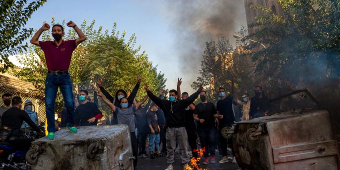 Protest Ende Oktober auf den Strassen der iranischen Hauptstadt. Protest Ende Oktober auf den Strassen der iranischen Hauptstadt.