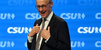 Berlin - Merz hält wenig von Zuschauerboykott der Katar-WM Berlin - Merz hält wenig von Zuschauerboykott der Katar-WM