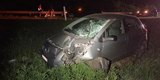 A3 bei Benken SG - Autofahrer (55) mit Nackenverletzungen im Spital