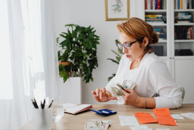 Frauen ohne Kinder können ihr Geld anderweitig investieren. Frauen ohne Kinder