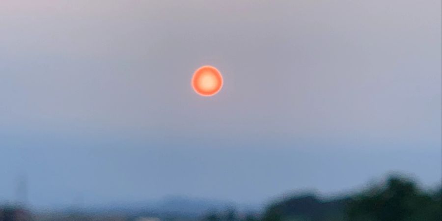 Sonnenaufgang über dem Bantiger BE.