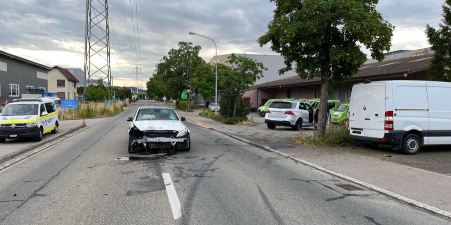 Gegen Baum geprallt