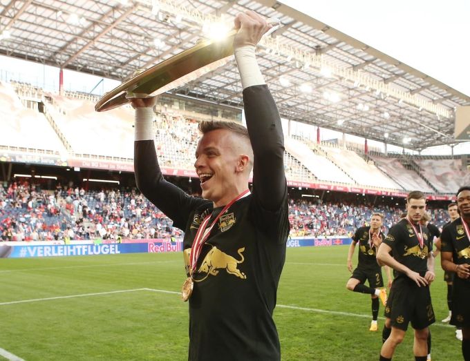 Bei RB Salzburg erlebte Philipp Köhn erfolgreiche Zeiten und schaffte den Sprung in die Schweizer Nati. Philipp Köhn