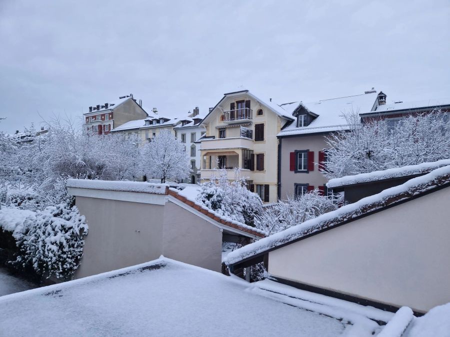 Der Schnee bleibt hierzulande auch am Wochenende liegen.