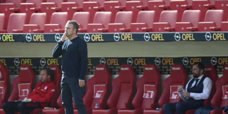 Bedient: Für Bayern-Trainer Hansi Flick und sein Team gab es in Mainz nichts zu holen. Foto: Tom Weller/dpa-Pool/dpa
