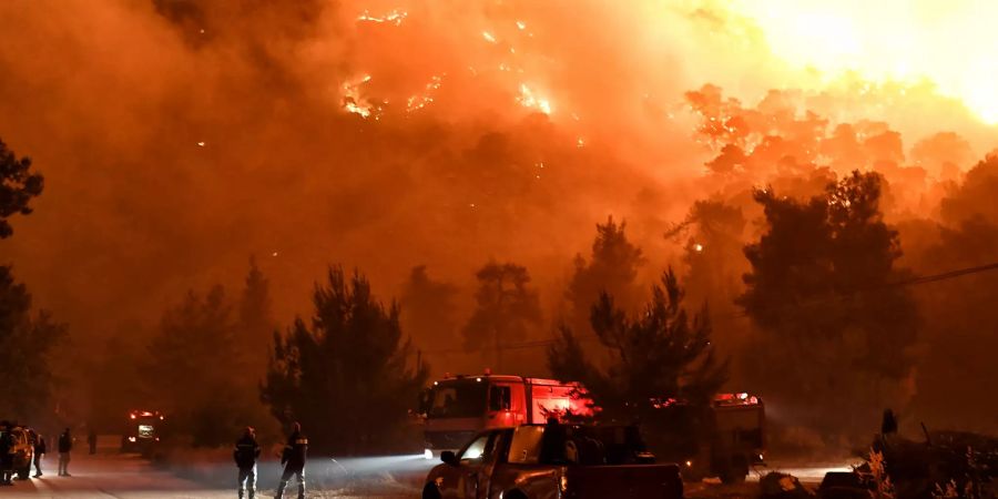 Wald- und Buschbrände in Griechenland