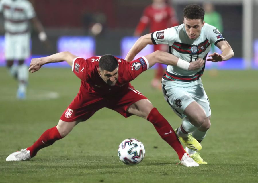 Noch vor der Pause erzielt Jota das 2:0.