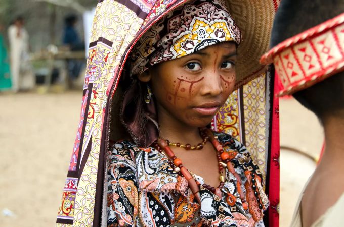 Inspiration: Wayuu-Mädchen in traditioneller Kleidung.