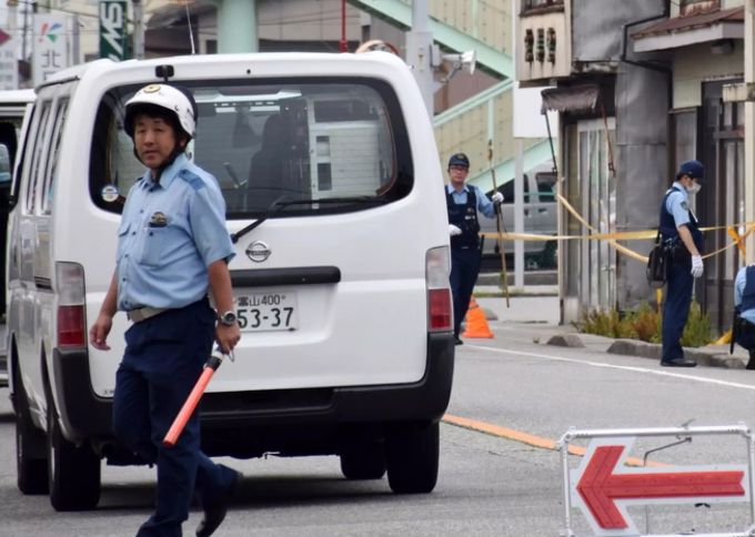Polizisten in Toyama bei der Arbeit. Am Dienstag hatten sie kurzzeitig eine Katze als Chef. katzen