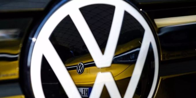 Das Engagement bei «42 Wolfsburg» ist bei Volkswagen ein Teil der Bemühungen, dem Mangel an Experten entgegenzuwirken. Foto: Ole Spata/dpa Das Engagement bei «42 Wolfsburg» ist bei Volkswagen ein Teil der Bemühungen, dem Mangel an Experten entgegenzuwirken. Foto: Ole Spata/dpa