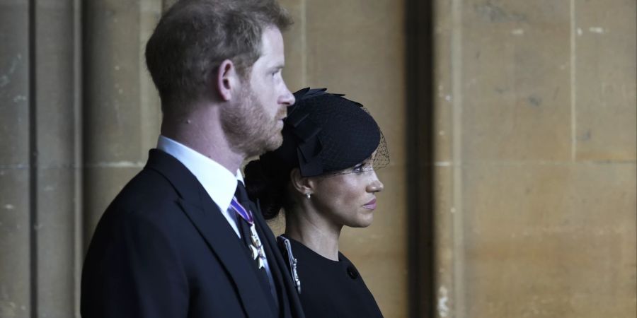 Meghan und Harry haben keine Einladung zum Staatsbegräbnis bekommen.