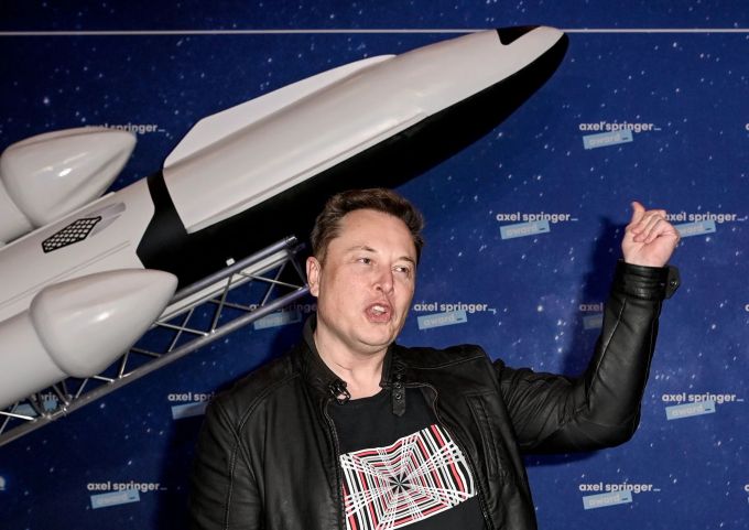 Elon Musks Weltraumfirma SpaceX will, dass die USA die Starlink-Finanzierung in der Ukraine übernehmen. Elon Musk