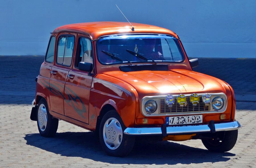 Renault 4