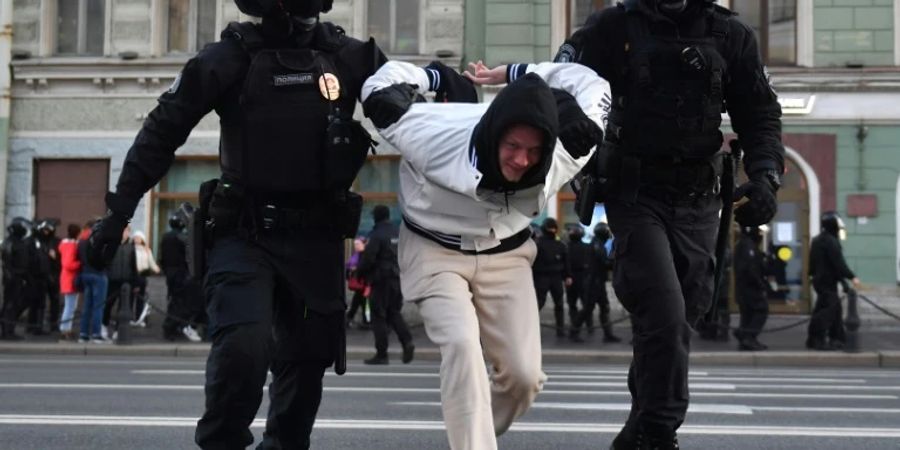 Festnahme bei Protesten in St. Petersburg