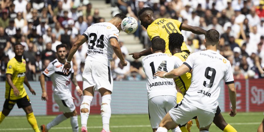 Die Berner setzen sich in einer spektakulären Partie mit 3:2 durch.