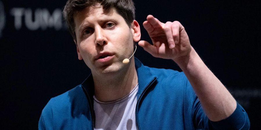 Sam Altman während einer Podiumsdiskussion an der Technischen Universität München.