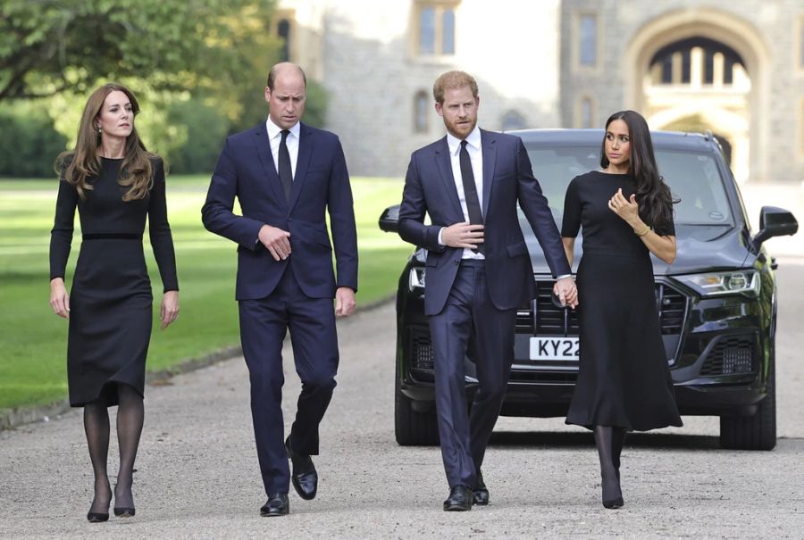 Kate, William, Harry und Meghan bei der Beerdigung der Queen.