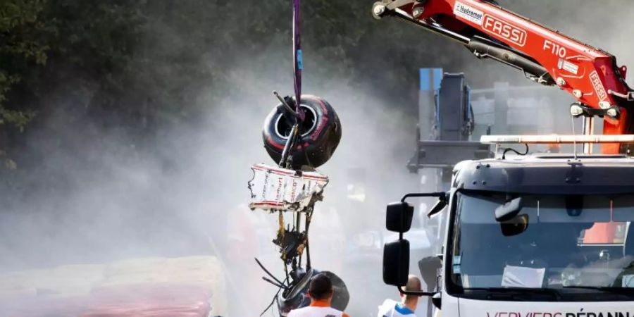 Das Wrack von dem Rennwagen von Juan Manuel Correa nach dem schweren Unfall in Spa. Foto: Remko De Waal/ANP