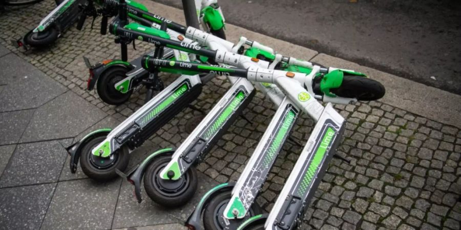 E-Scooter an einer Strasse