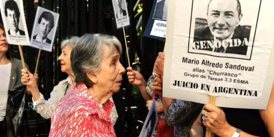 Die Mutter des verschwundenen Studenten Hernán Abriata