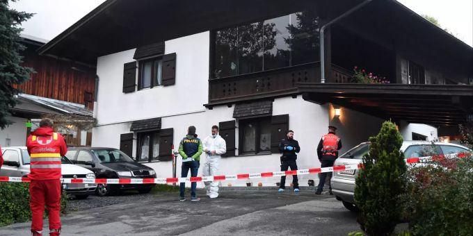 Ein 25-jähriger Mann tötete heute Morgen aus Eifersucht seine Ex-Freundin, ihre Familie und ihren neuen Freund. Tötungsdelikt mit fünf Opfern in Österreich
