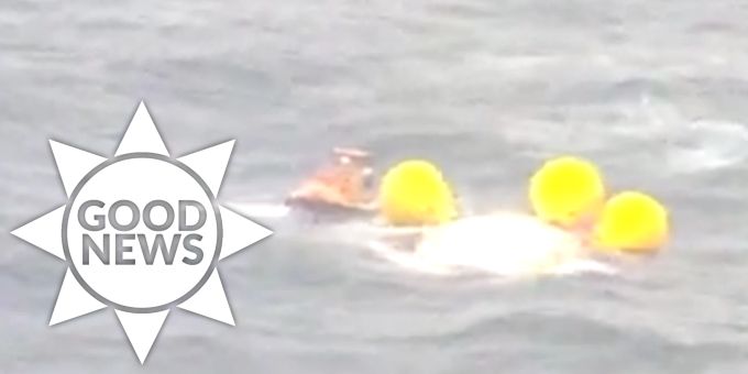 Good News - Franzose überlebt 16 Stunden in gekentertem Boot