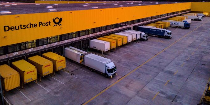 Die Deutsche Post AG kann ihren Umsatz um einen zweistelligen Prozentsatz steigern. deutsche post ag