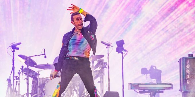 Die britische Pop-Rock Band um Chris Martin wird am 1. Juli 2023 im Zürcher Letzigrund-Stadion auftreten. Coldplay