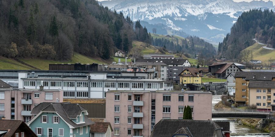 Blick in Richtung Westen auf Wolhusen und die Emme.