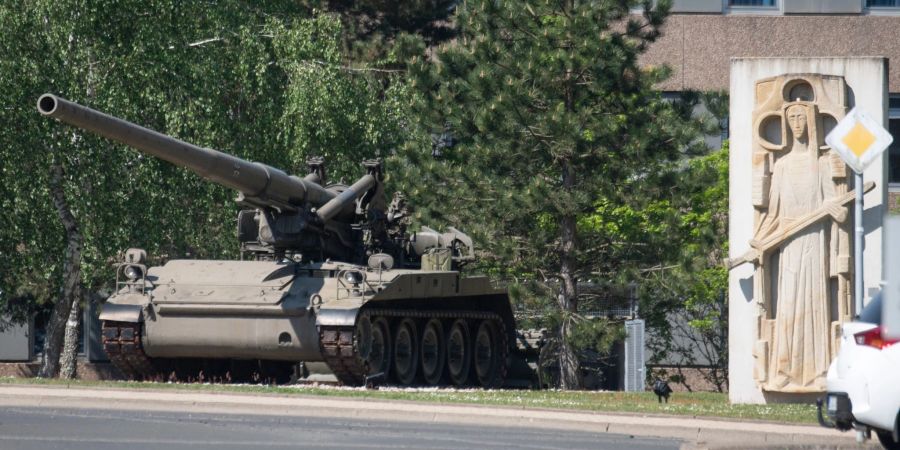 Auf dem Gelände der Artillerieschule der Bundeswehr in Idar-Oberstein wurden Soldaten aus der Ukraine an der «Panzerhaubitze 2000» ausgebildet.