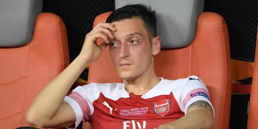 Beim FC Arsenal darf er nicht mehr mitspielen: Mesut Özil. Foto: Arne Dedert/dpa