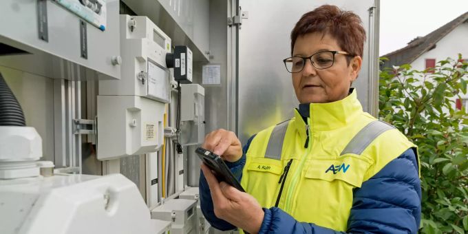 Stromzählerableserinnen und -ableser der AEW sind unterwegs.