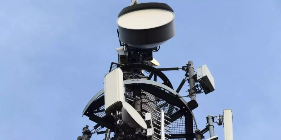 Um Bürgern die Ängste vor dem neuen Mobilfunkstandard 5G zu nehmen, startete die Bundesregierung nun eine Infokampagne. Foto: Soeren Stache/dpa-Zentralbild/dpa
