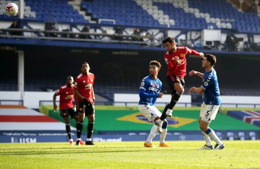 Bruno Fernandes erzielt mit einem mustergültigen Kopfball den Ausgleich.