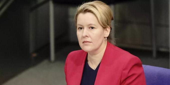 Christine uhlenhaut dissertation 03 picture