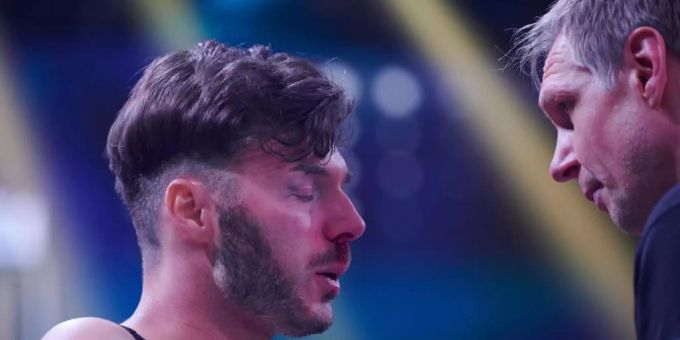 Realitystar Sam Dylan (l) sorgt auch bei der RTL-"Dschungelshow" für Irritationen. Foto: Henning Kaiser/dpa Realitystar Sam Dylan (l) sorgt auch bei der RTL-"Dschungelshow" für Irritationen. Foto: Henning Kaiser/dpa